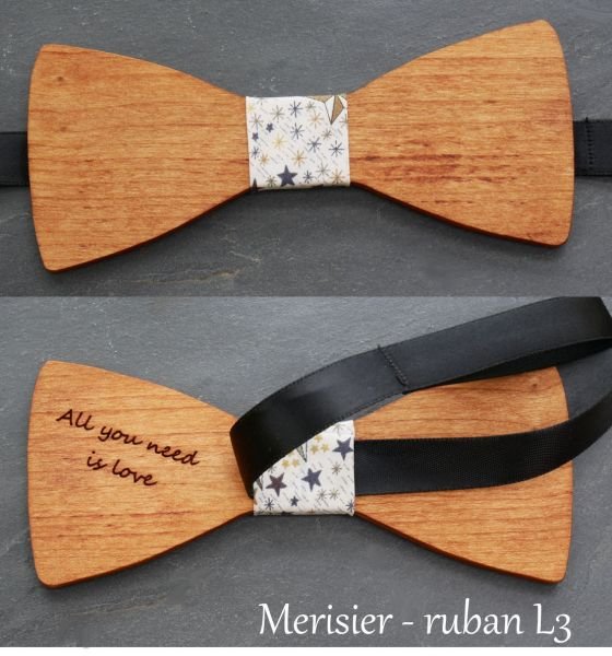 Gegraveerde houten strik