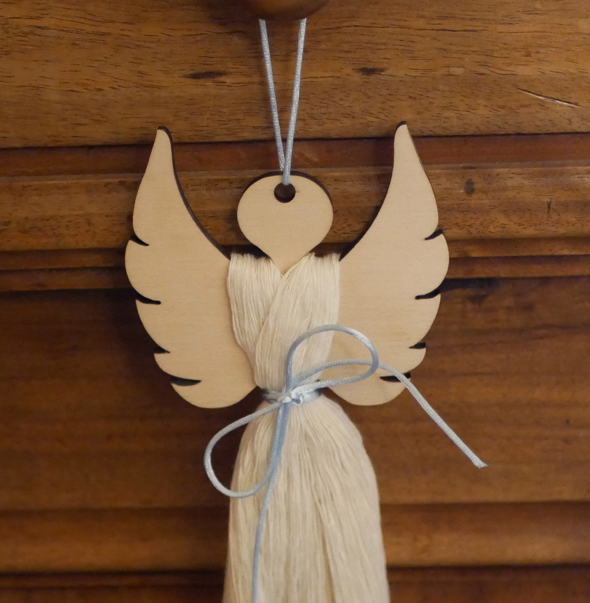 Houten engel om op te hangen als doe-het-zelf pop 