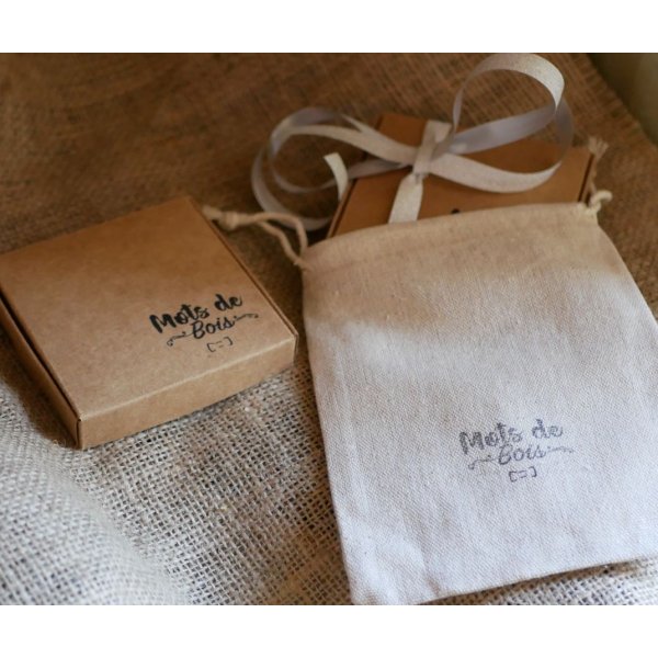 Houten manchetknopen met geschilderde harten