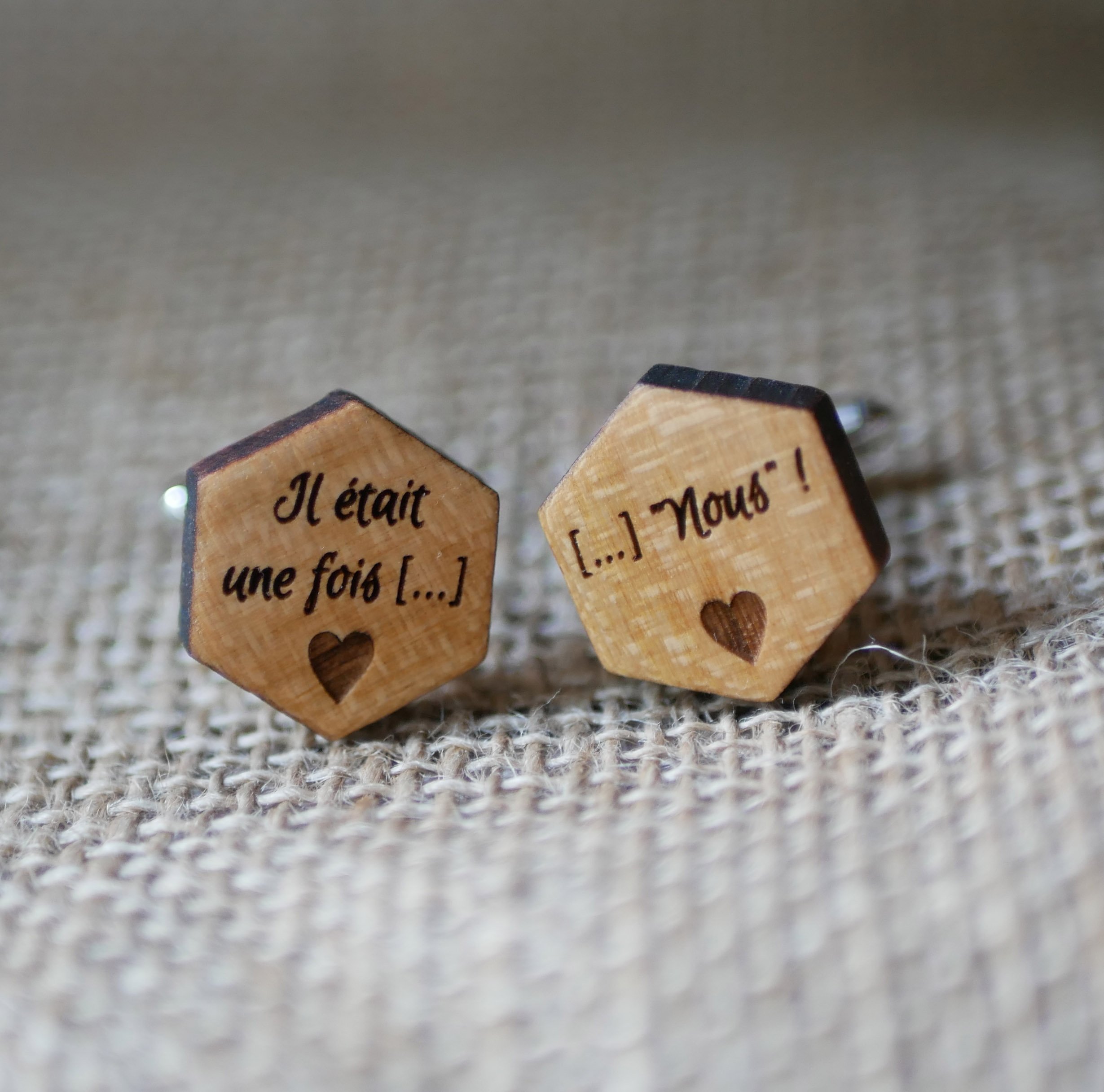 Zeshoekige houten manchetknopen om te personaliseren