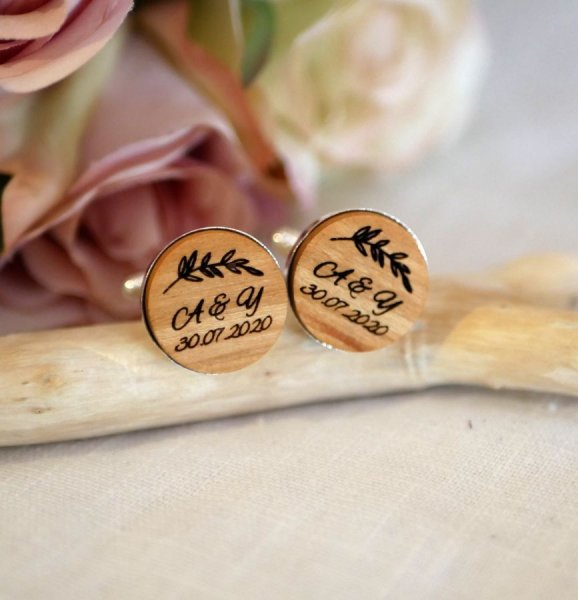 Manchetknopen in zilver met gegraveerd hout 4 maten om uit te kiezen