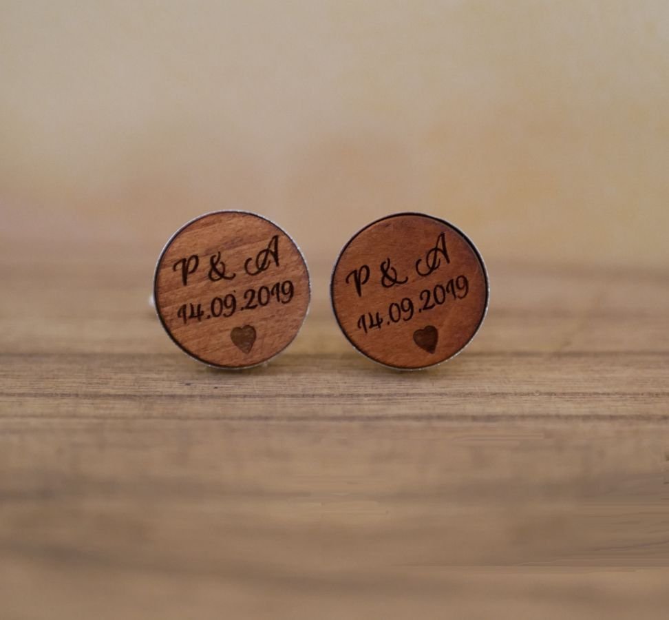 Manchetknopen in zilver met gegraveerd hout 4 maten om uit te kiezen