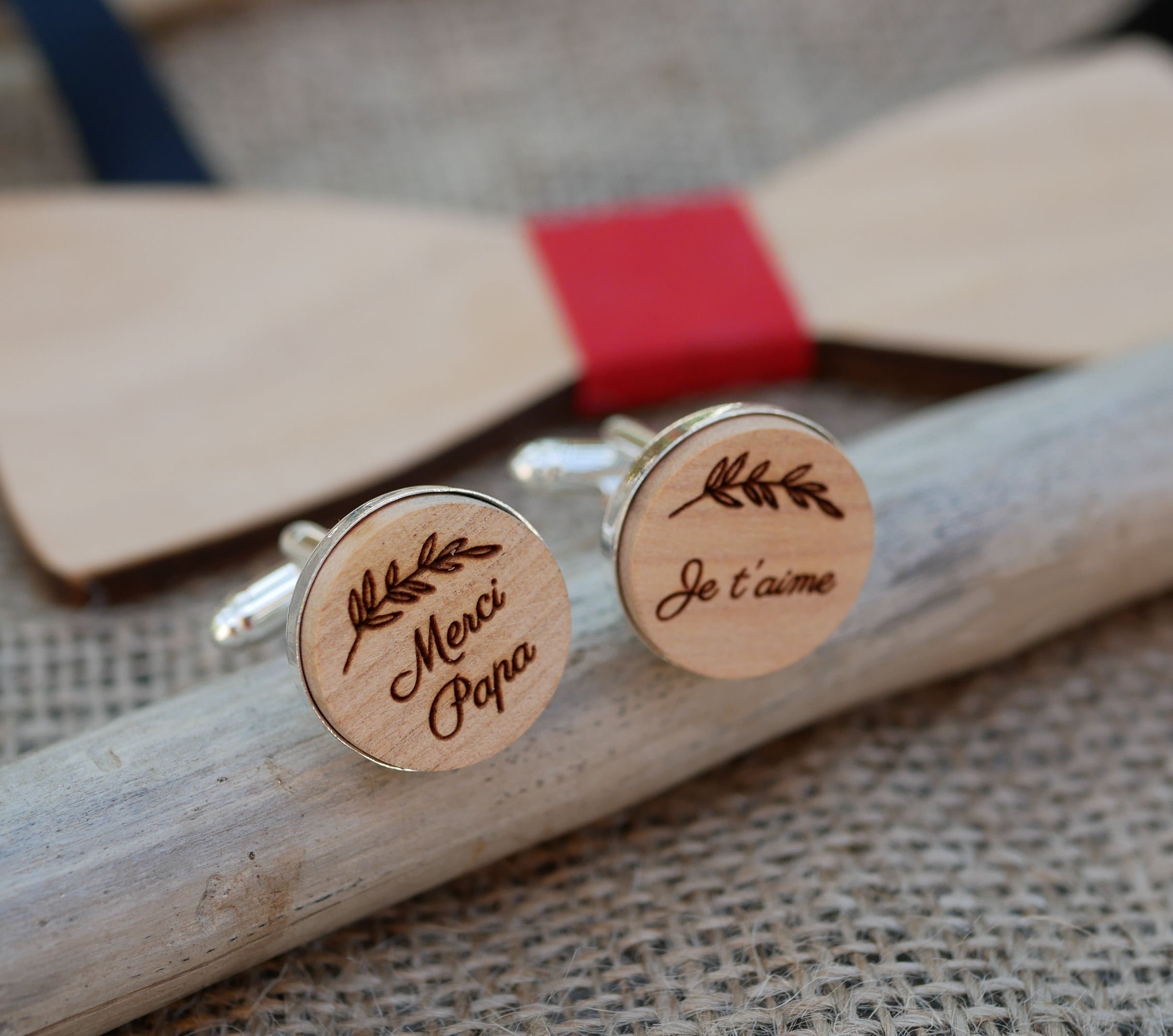 Manchetknopen in zilver met gegraveerd hout 4 maten om uit te kiezen