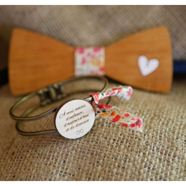 Messing en houten armband met aanpasbare cabochon 