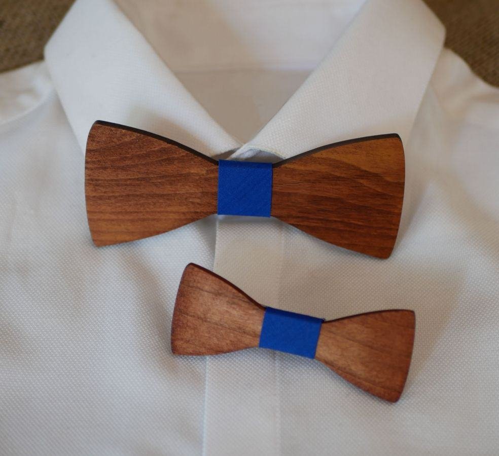 Houten mini strik broche om te personaliseren
