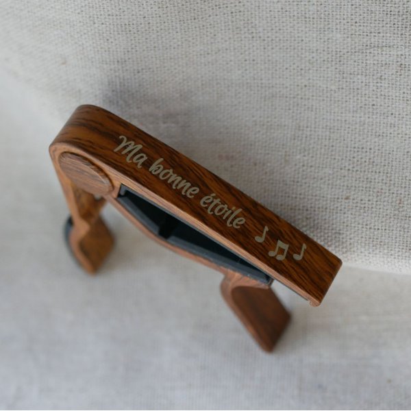 Aluminium gitaar capo met goudgravure om te personaliseren