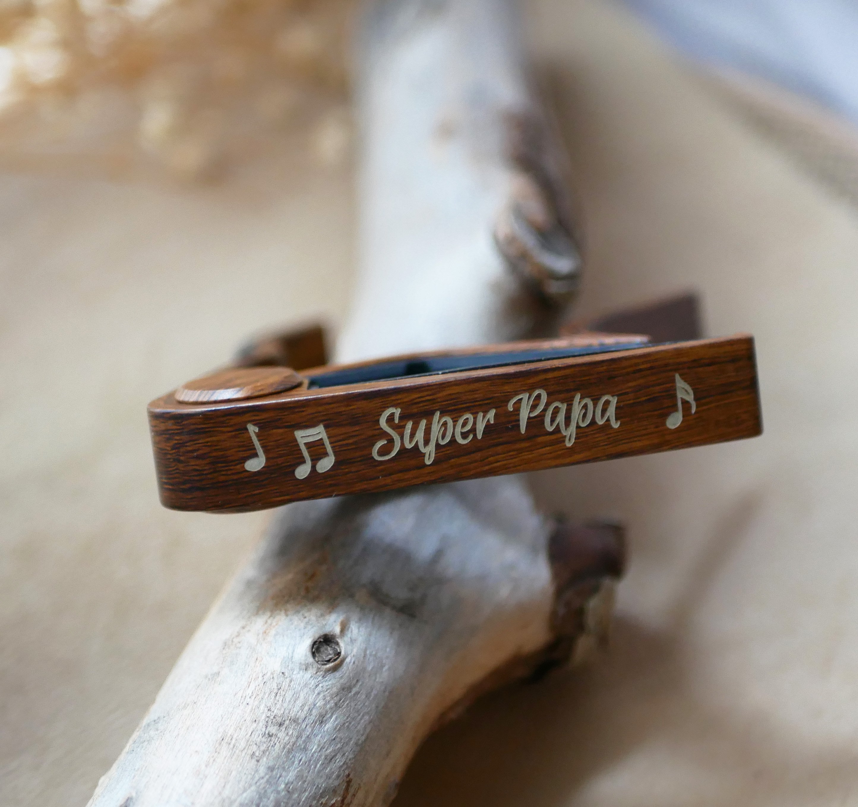 Aluminium gitaar capo met goudgravure om te personaliseren