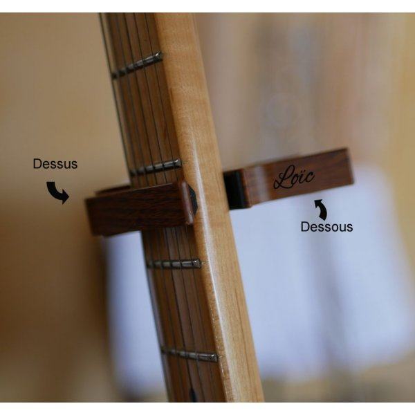 Aluminium gitaar capo met goudgravure om te personaliseren