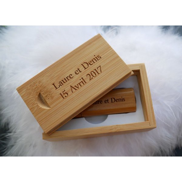 32 GB USB 3.0-sleutel in een bamboe doos die kan worden gepersonaliseerd door gravure 