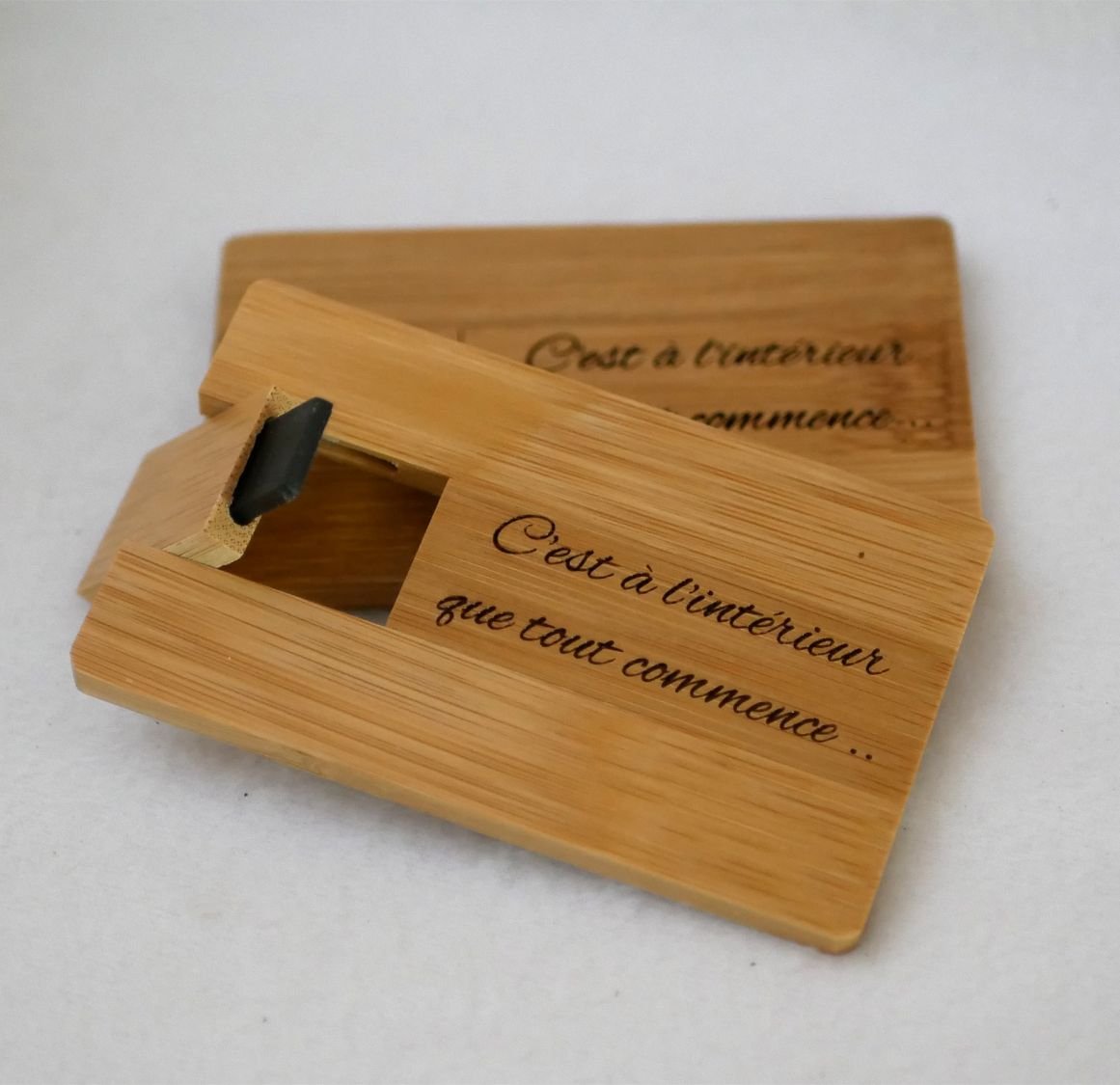 32 GB USB-sleutel Kaart van gecarboniseerd bamboehout, te personaliseren door gravure