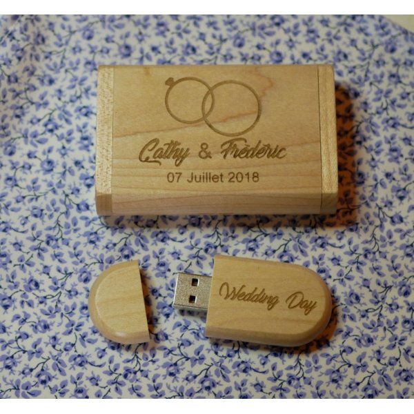 32 GB 2.0 bamboe USB-stick in aangepast etui