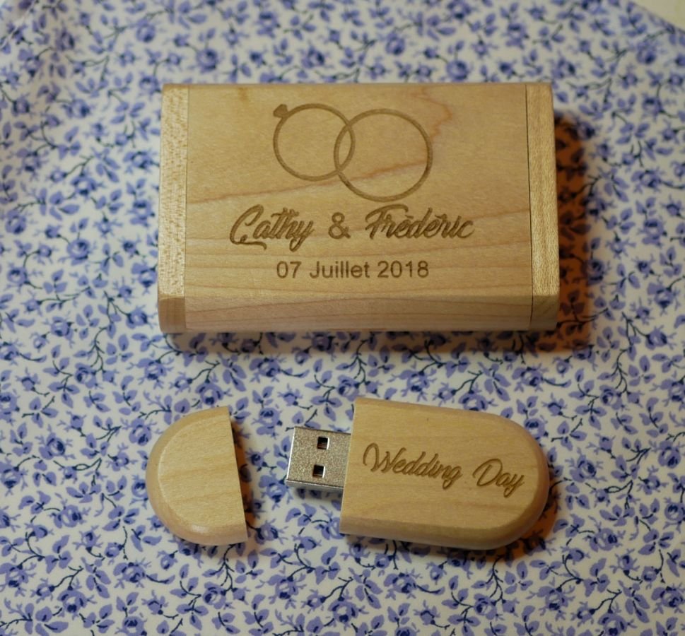 32 GB 2.0 bamboe USB-stick in aangepast etui