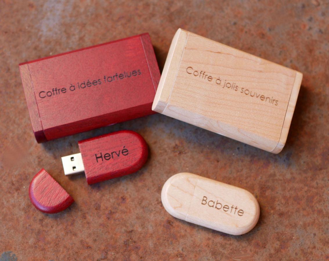 32 GB 3.0 USB-stick van rood hout in gravuredoosje