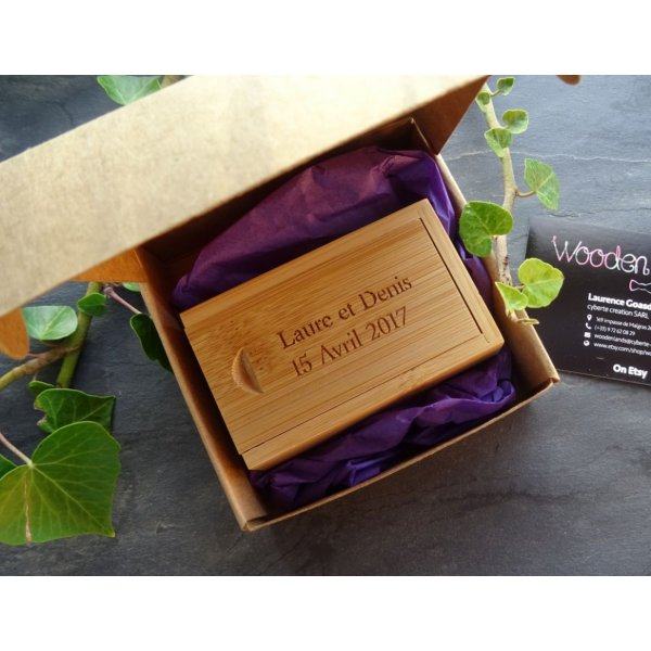 32 GB USB 3.0-sleutel in een bamboe doos die kan worden gepersonaliseerd door gravure 