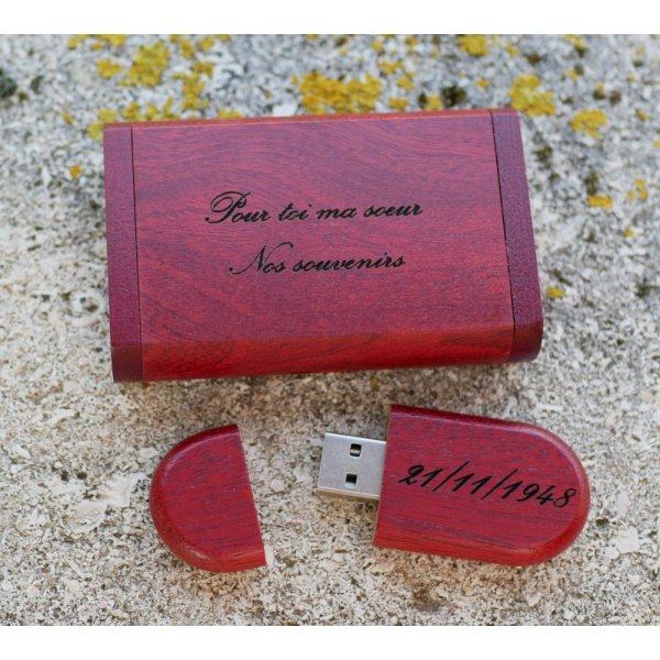 32 GB 3.0 USB-stick van rood hout in gravuredoosje