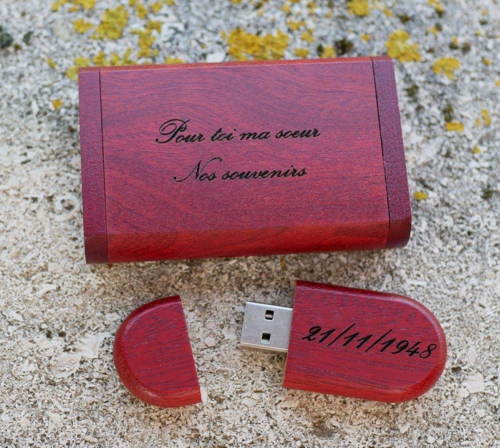 32 GB 3.0 USB-stick van rood hout in gravuredoosje