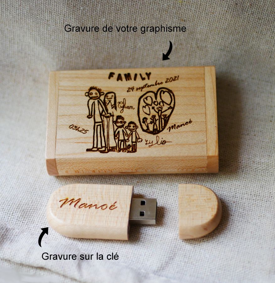 64 GB 3.0 USB Flash Drive in een op maat gemaakte licht esdoornhouten behuizing