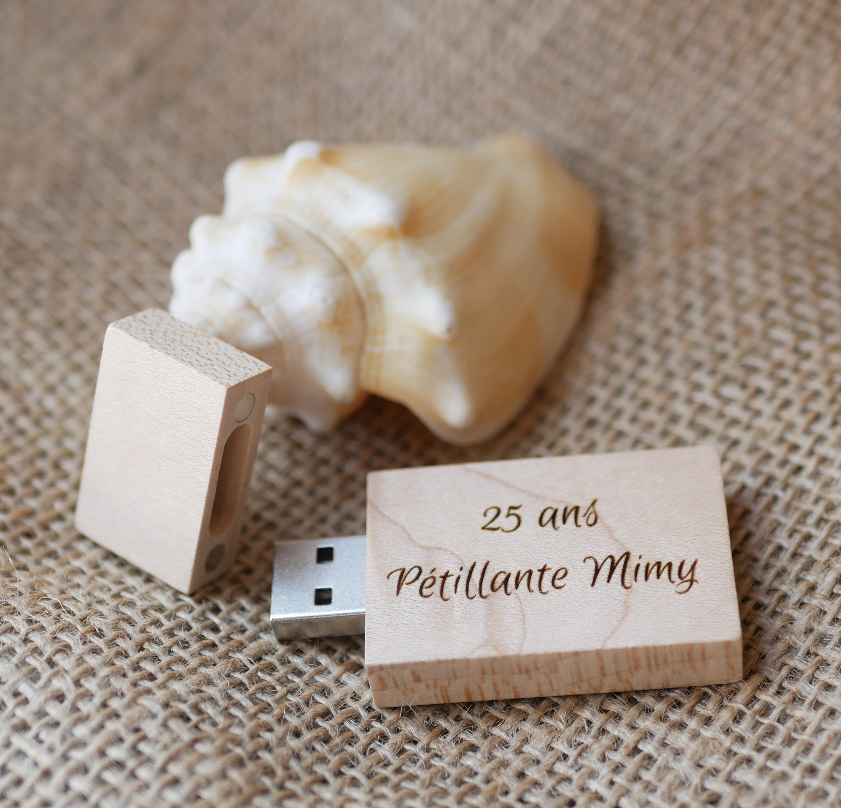 32 GB houten USB-sleutel, rechthoekig, te personaliseren door gravure