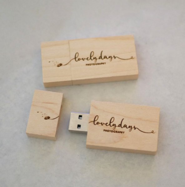 32 GB houten USB-sleutel, rechthoekig, te personaliseren door gravure