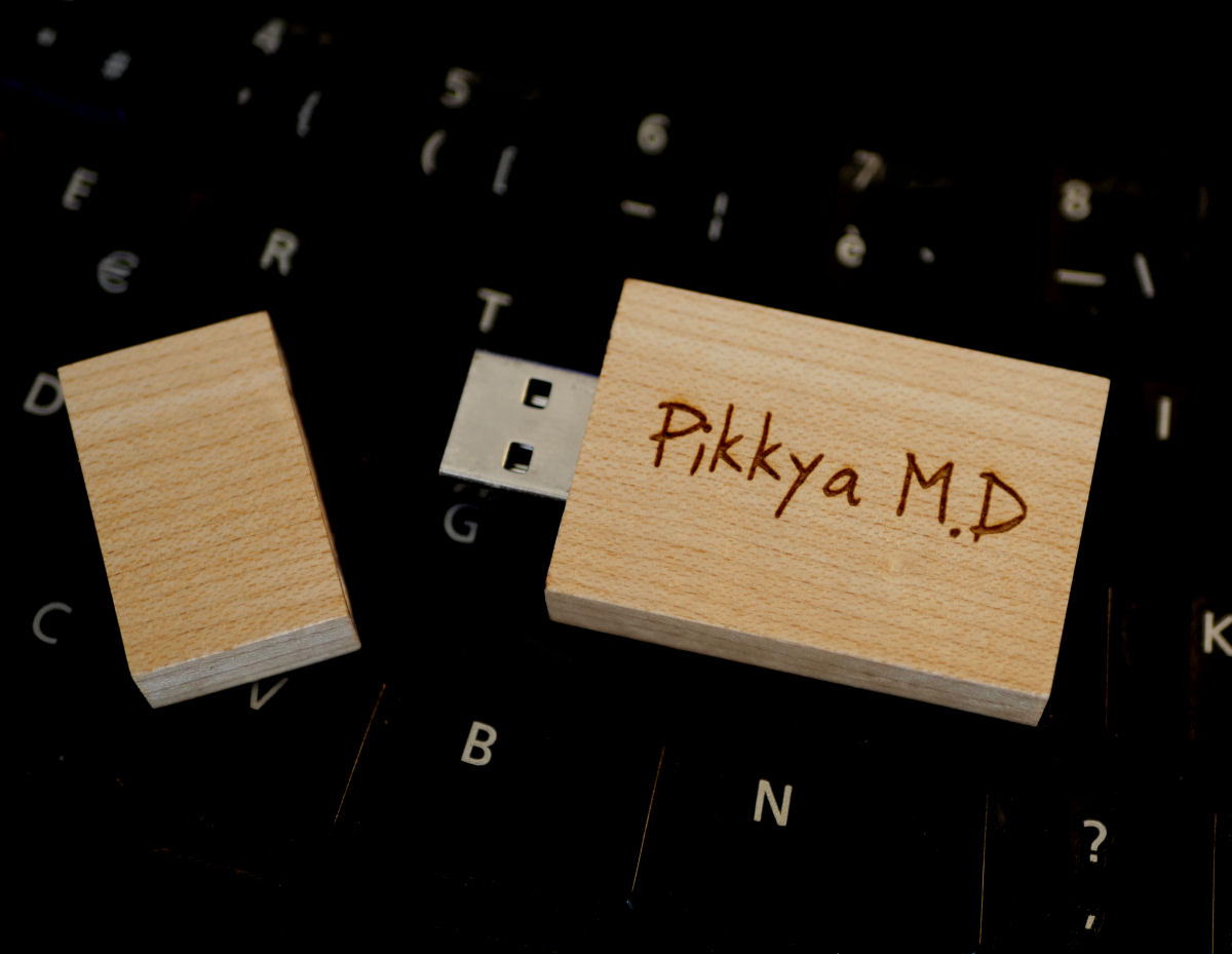 32 GB houten USB-sleutel, rechthoekig, te personaliseren door gravure