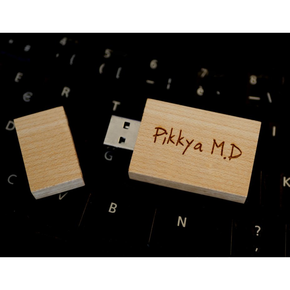 32 GB houten USB-sleutel, rechthoekig, te personaliseren door gravure