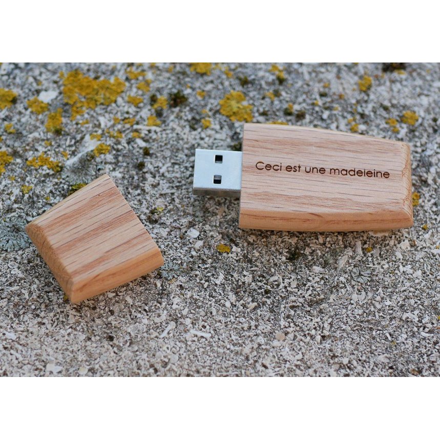Houten USB-sleutel te personaliseren door gravure