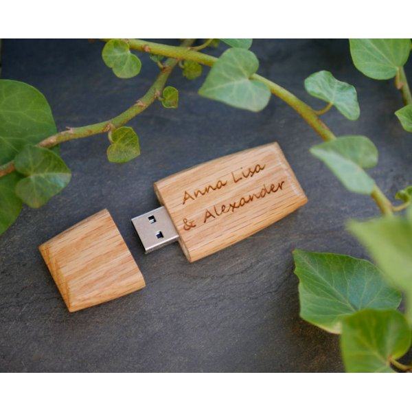 Houten USB-sleutel te personaliseren door gravure