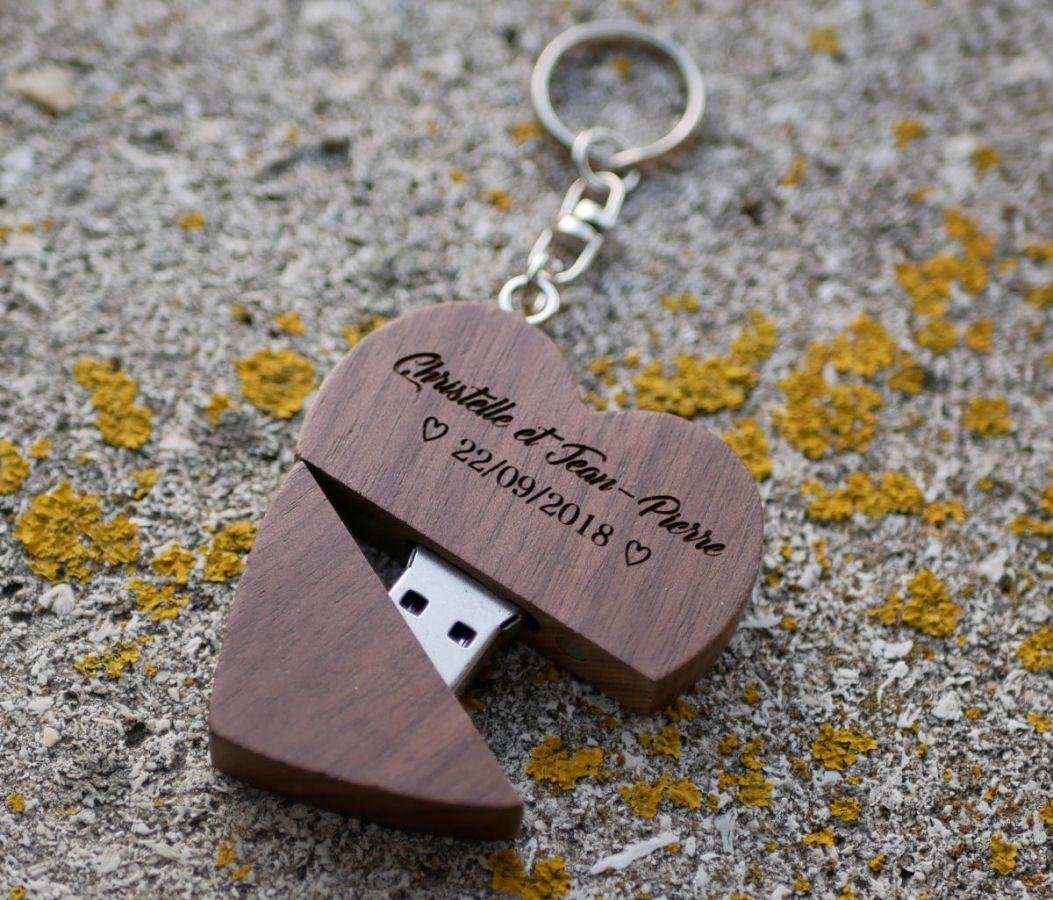 32 GB Heart USB Flash Drive in een donkerhouten doosje
