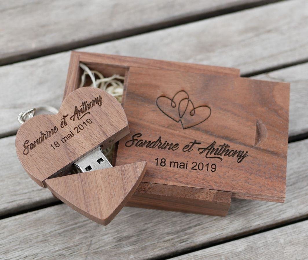 32 GB Heart USB Flash Drive in een donkerhouten doosje