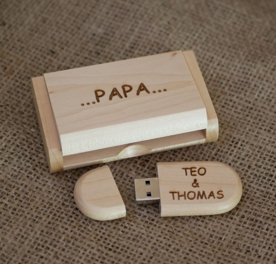 Coffret cl&eacute; Usb 3.0 16 Go &agrave; personnaliser bois clair grav&eacute;