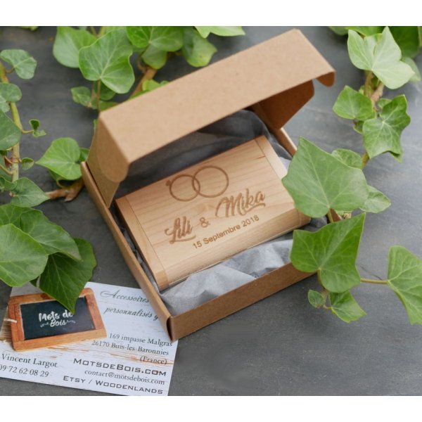 Coffret cl&eacute; Usb 3.0 16 Go &agrave; personnaliser bois clair grav&eacute;