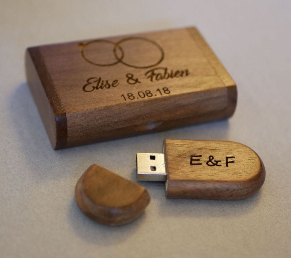 Walnoothout 64GB USB-stick en doos, aanpasbaar