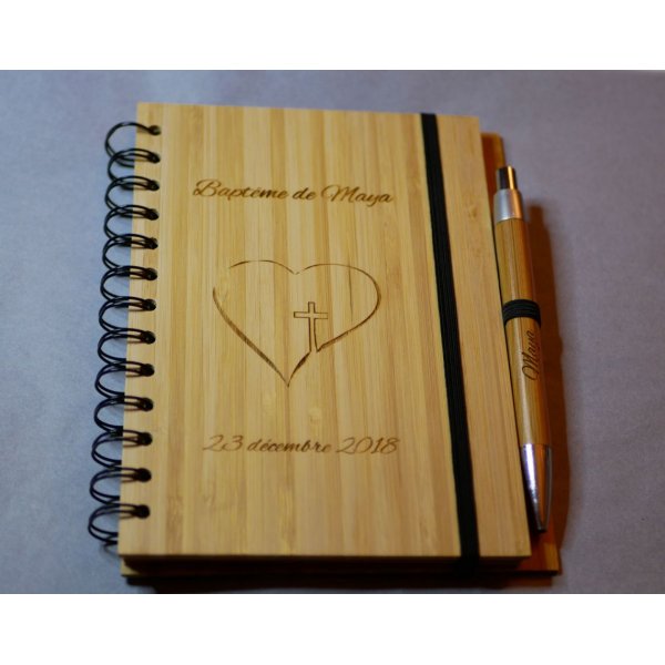 Houten gastenboek voor doop of religieuze ceremonie