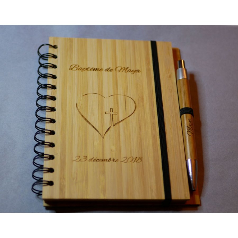 Houten gastenboek voor doop of religieuze ceremonie