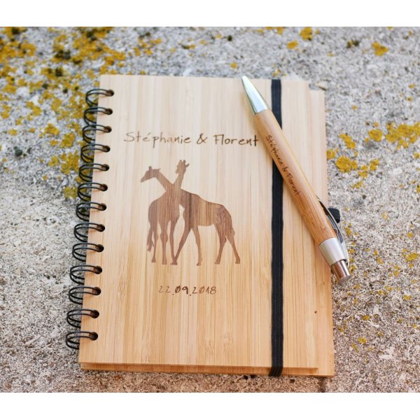 Houten gastenboek voor bruiloft of ceremonie om te personaliseren