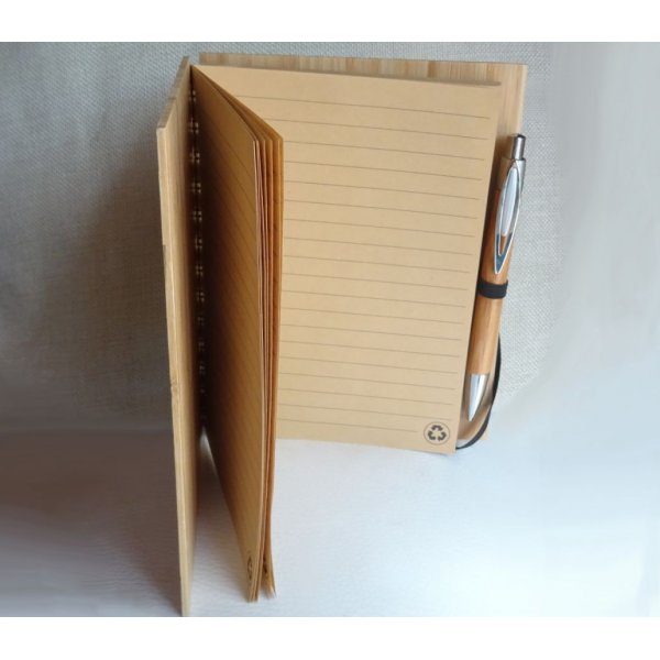 Houten gastenboek voor bruiloft of ceremonie om te personaliseren