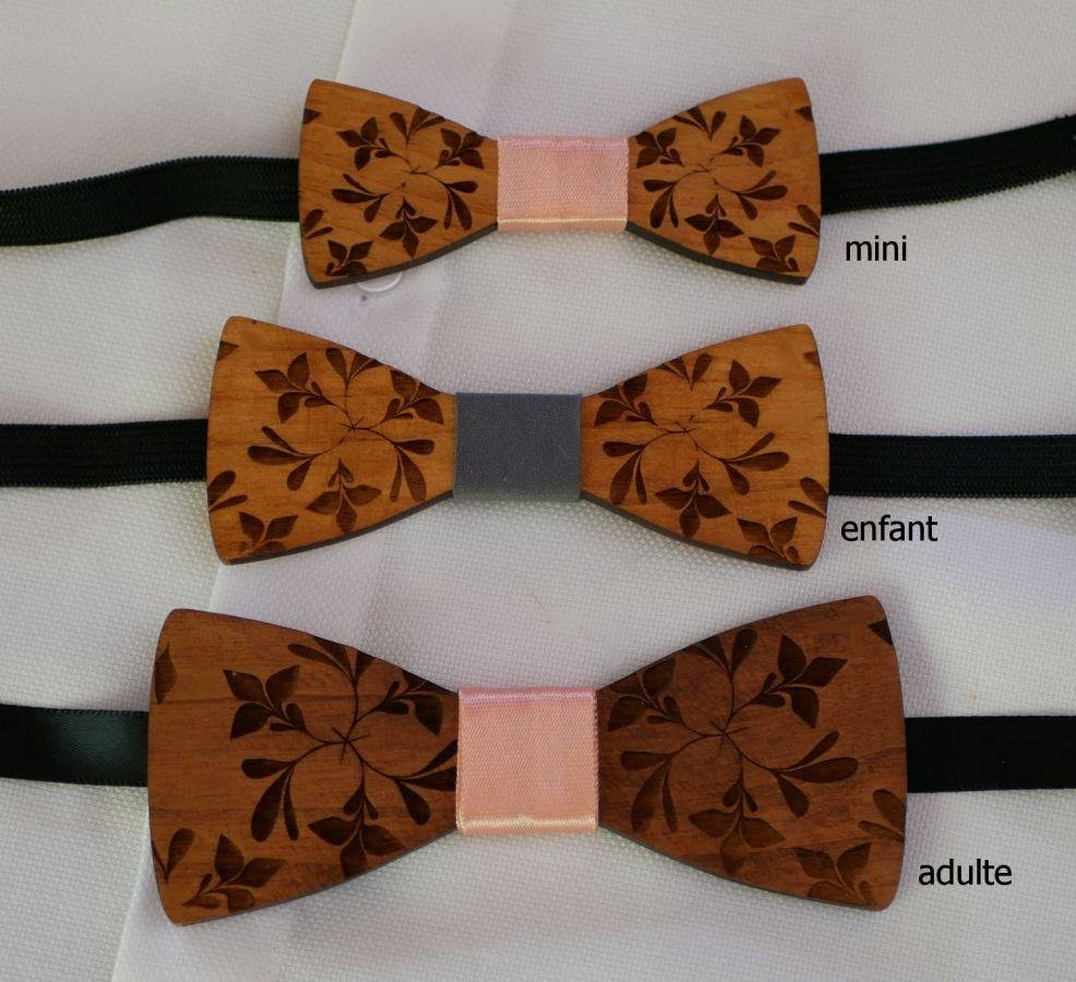 Houten mini strikje voor kinderen gegraveerd met bloemen, te personaliseren met hetzelfde model voor kinderen en mannen