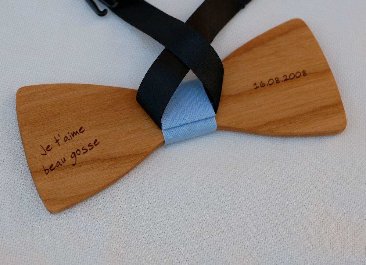 Houten strik kersenhout geolied met linnen te personaliseren gemaakt in Frankrijk