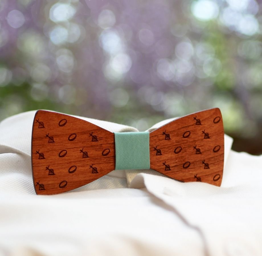 Houten vlinderdasje met gegraveerd mini-ontwerp om te personaliseren gemaakt in Frankrijk