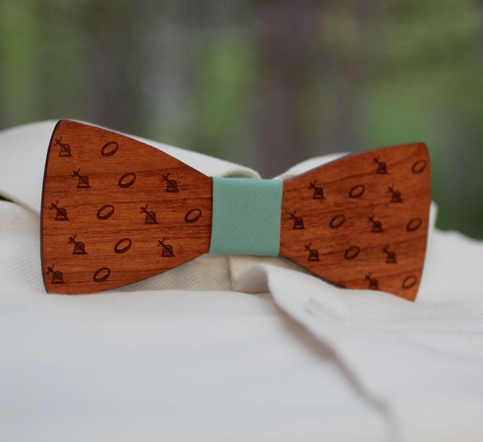 Houten vlinderdasje met gegraveerd mini-ontwerp om te personaliseren gemaakt in Frankrijk