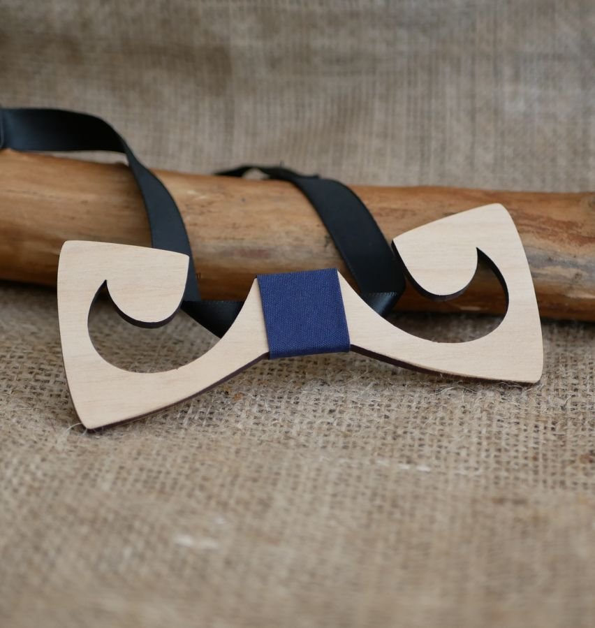 Houten vlinderdas De niet-mustachiër