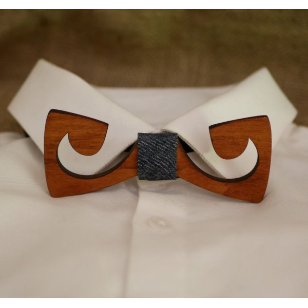 Houten vlinderdas De niet-mustachi&euml;r