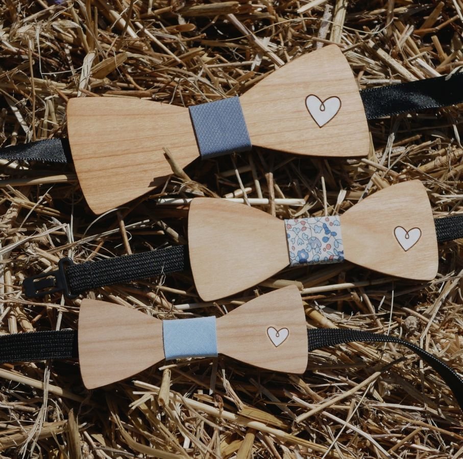 Houten vlinderdasje voor kinderen met gegraveerd ontwerp naar keuze, gemaakt in Frankrijk