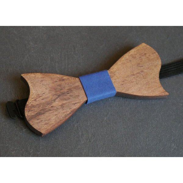 Asymmetrische kersenhouten strik voor kinderen om te personaliseren