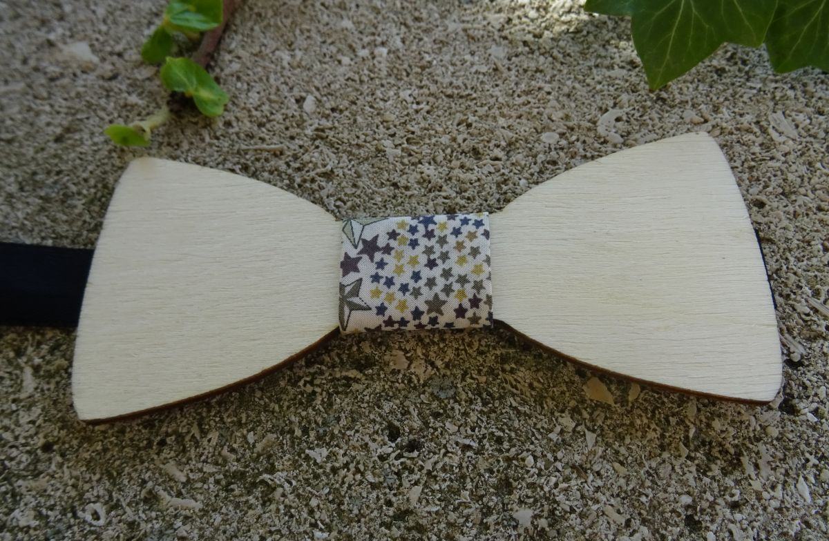 Populier houten strikje voor kinderen om te personaliseren