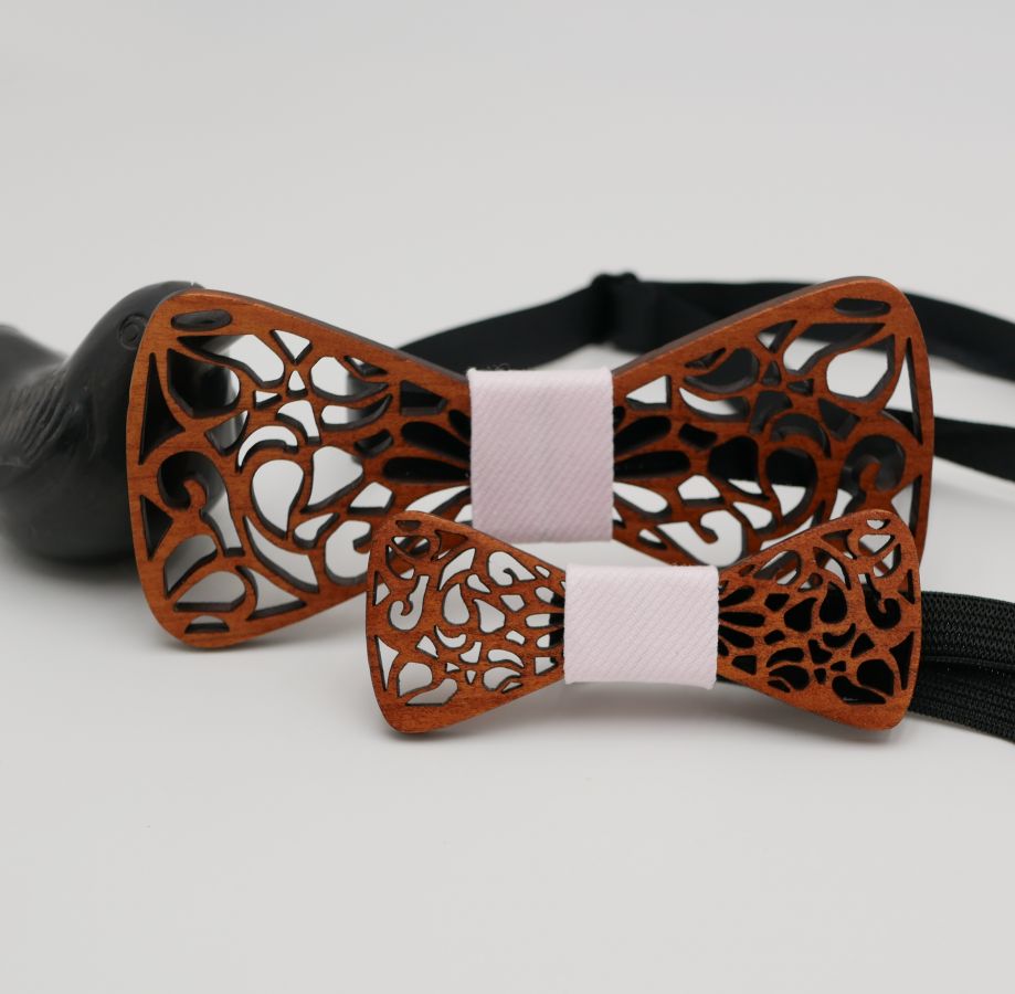 Mini houten strikje met elegante rondingen