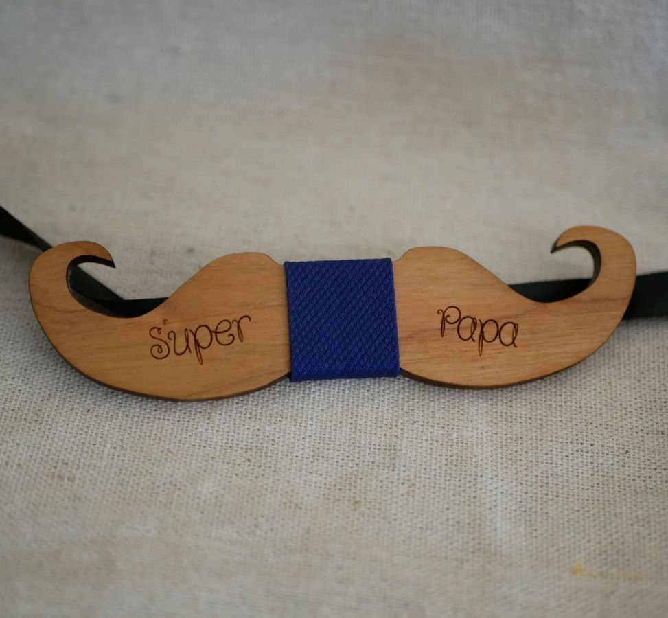 Getint houten Moustache strikje om te personaliseren made in France
