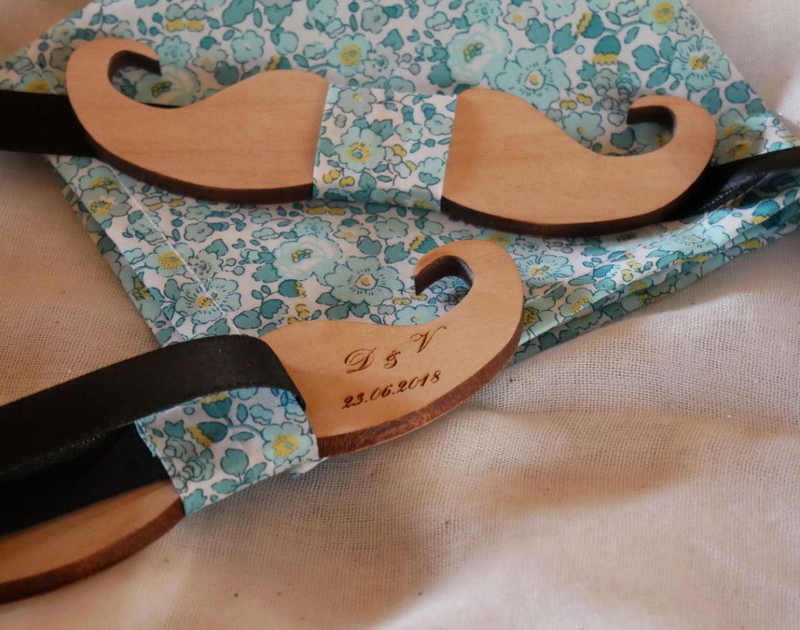 Kersenhout Moustache strik om te personaliseren made in France
