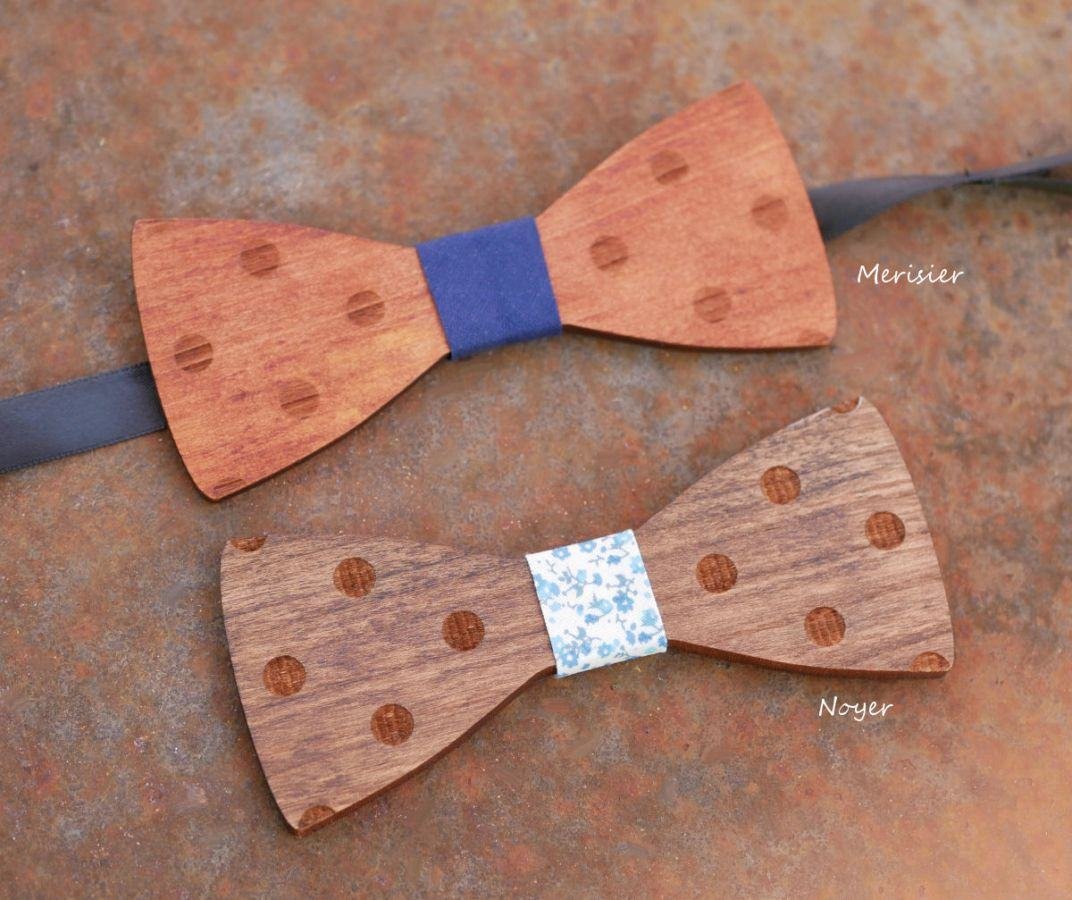 Gegraveerd houten polka dot strikje om te personaliseren