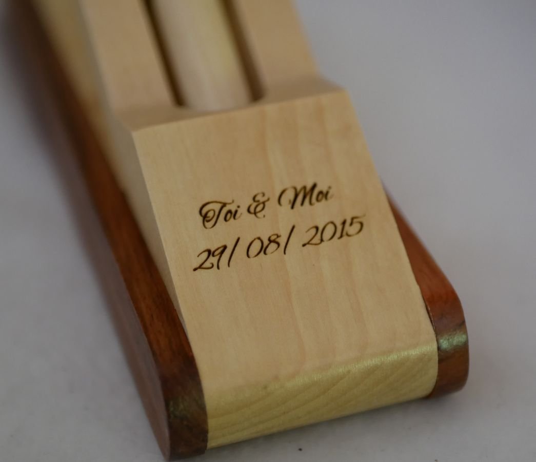 Houten pennendoosje met gegraveerde pen in een te personaliseren doosje 